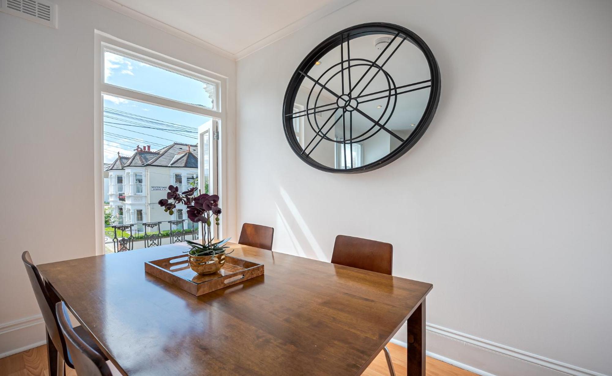 Beautiful Family-Sized Home In The Heart Of Fulham *